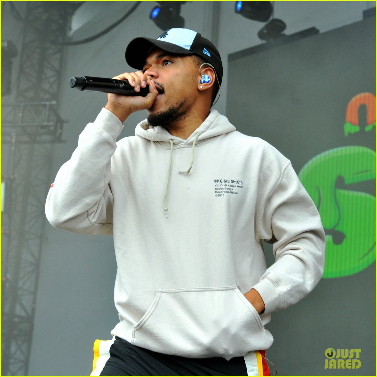 JoJo Siwa Owns the Stage at Nickelodeon Slimefest!