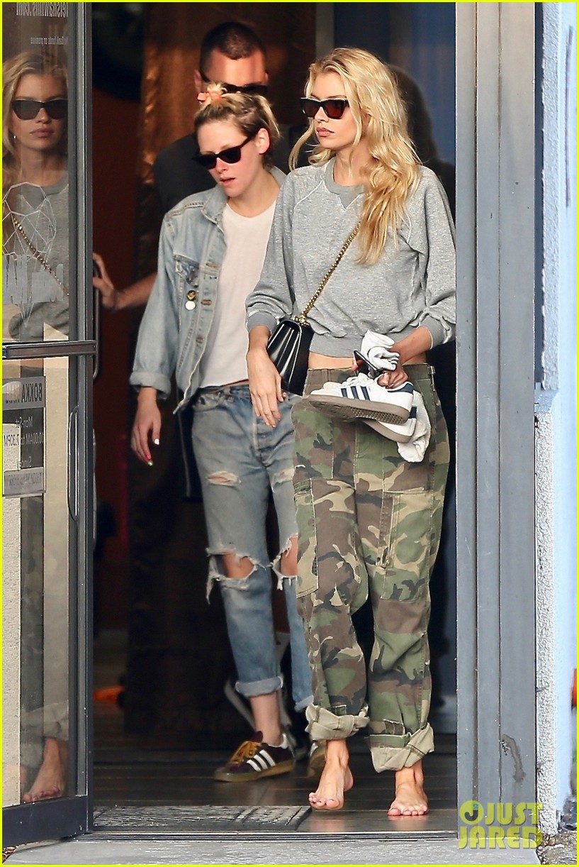Are Kristen Stewart & Ex-Girlfriend Stella Maxwell Back On?