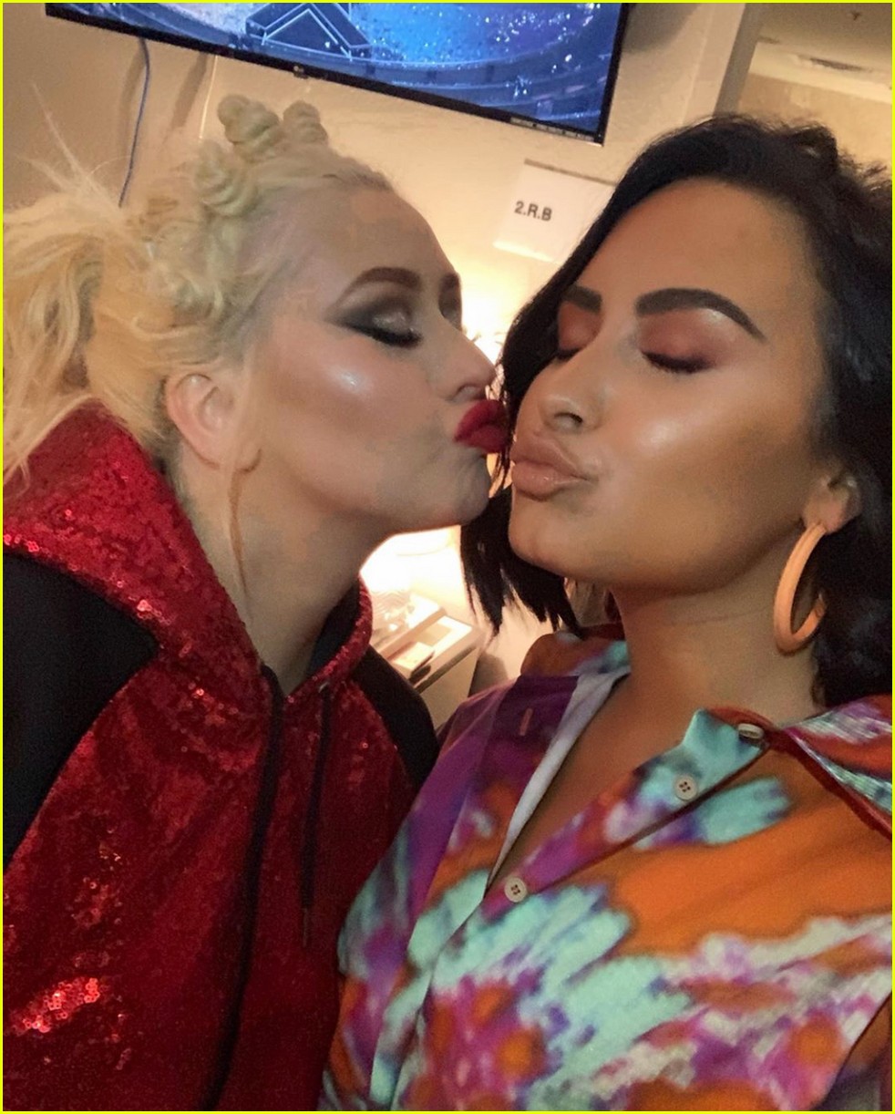 Demi Lovato Writes a Rave Review for Christina Aguilera's Vegas Show!