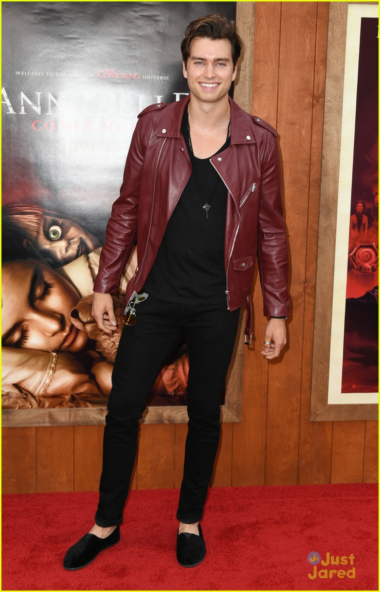 McKenna Grace & Madison Iseman Premiere Their New Film 'Annabelle Comes Home' in LA