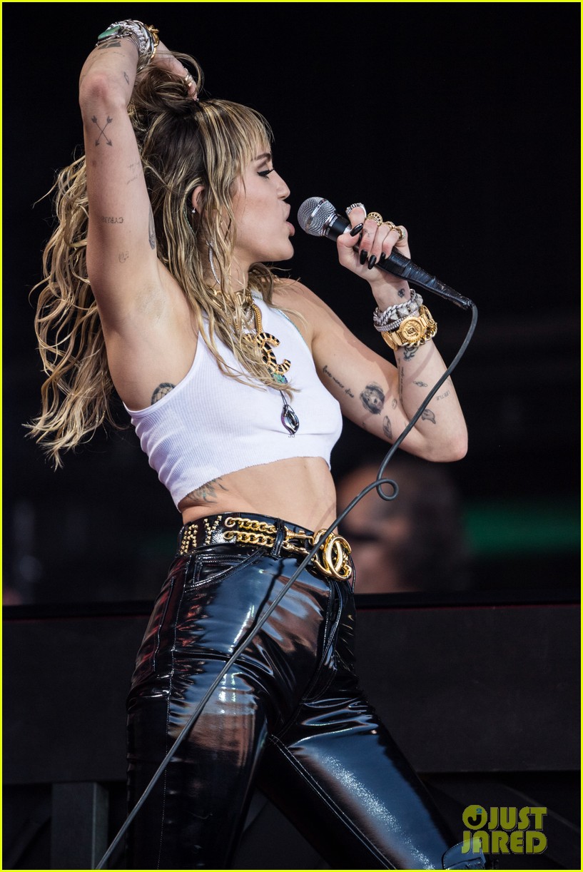 Miley Cyrus Performs As Ashley O at Glastonbury Festival 2019!