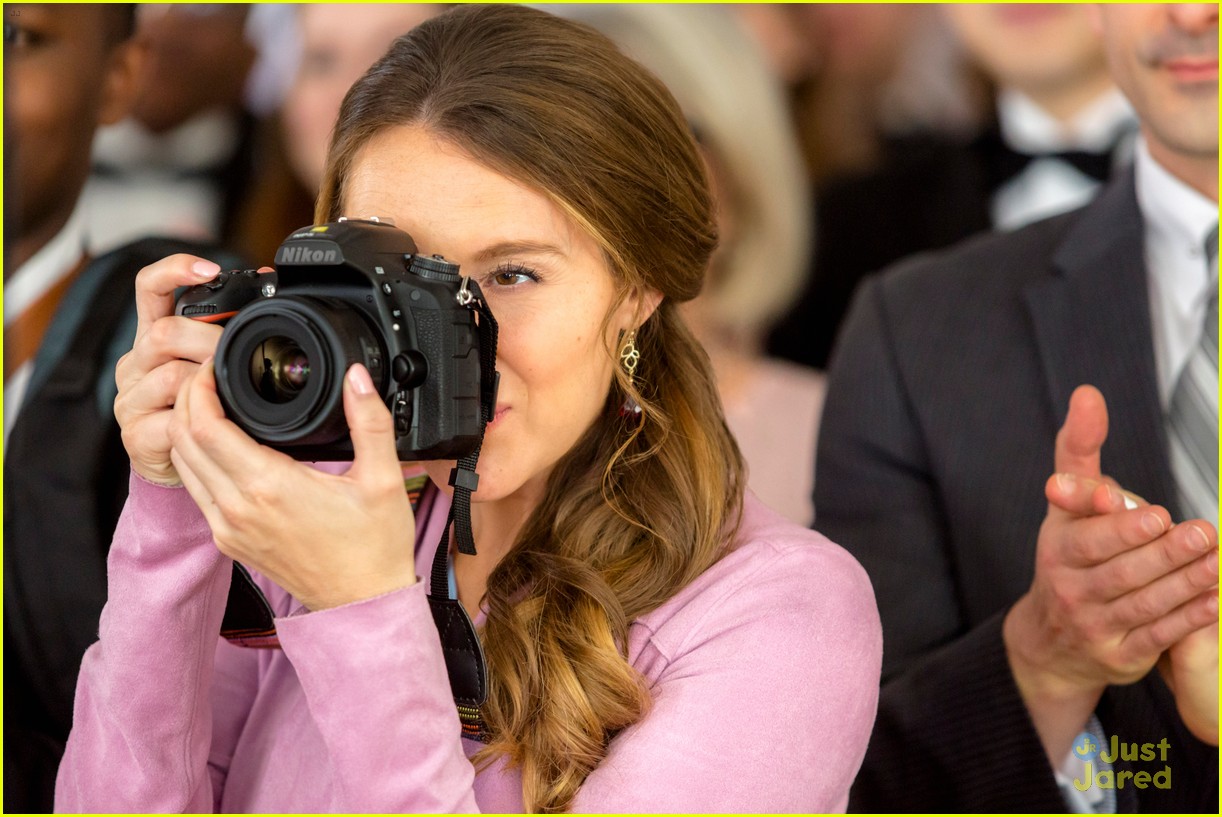 Watch A First Look at Alexa & Carlos PenaVega's New Hallmark Movie!