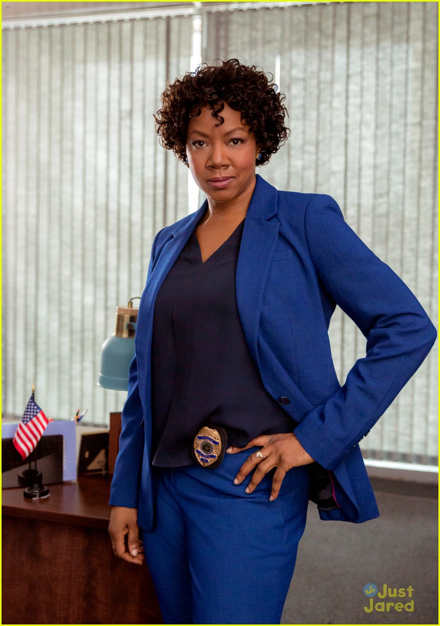 Watch A First Look at Alexa & Carlos PenaVega's New Hallmark Movie!