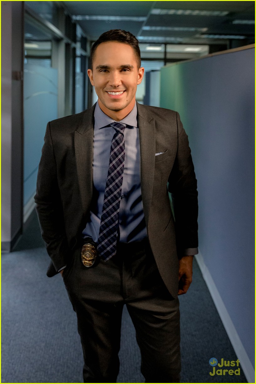 Watch A First Look at Alexa & Carlos PenaVega's New Hallmark Movie!