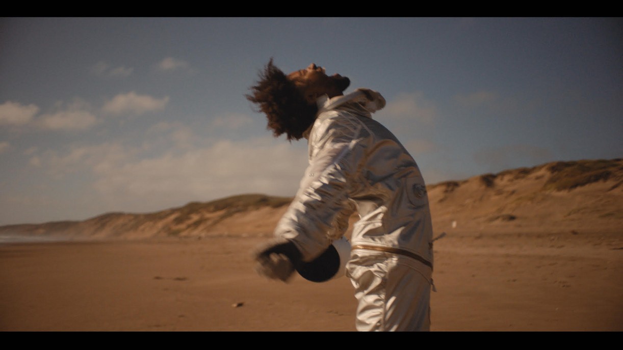 Legacies' Quincy Fouse Debuts New Music Video For 'I Know' - Watch Here!