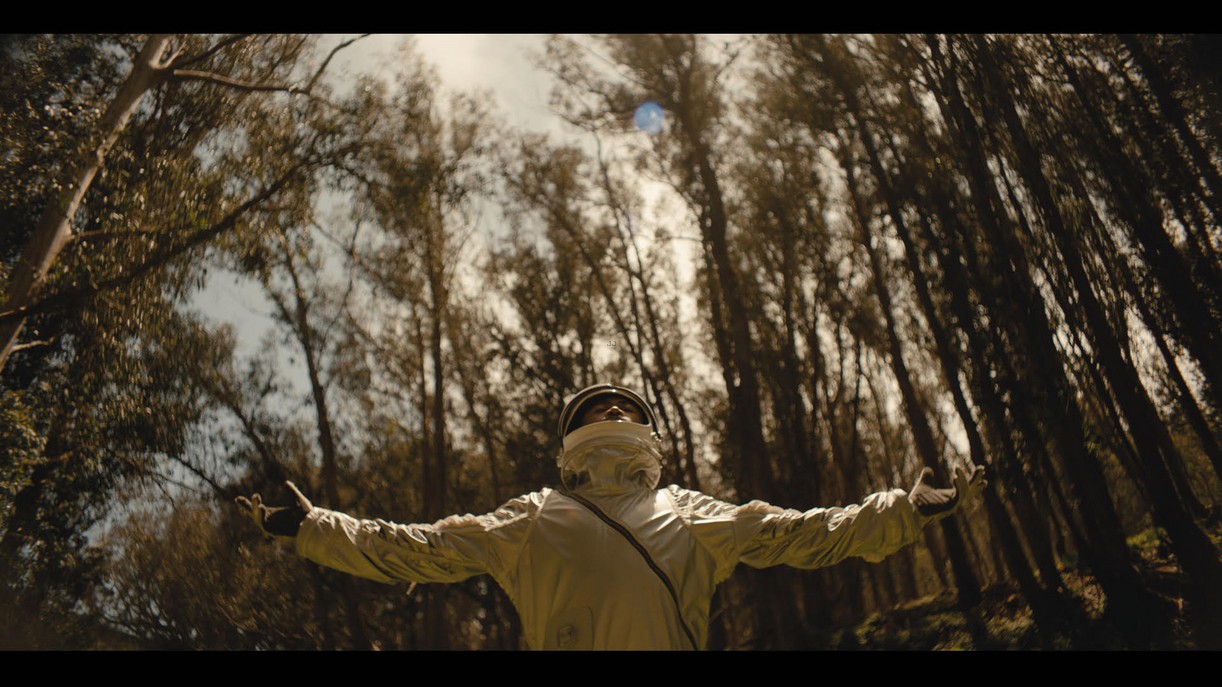 Legacies' Quincy Fouse Debuts New Music Video For 'I Know' - Watch Here!
