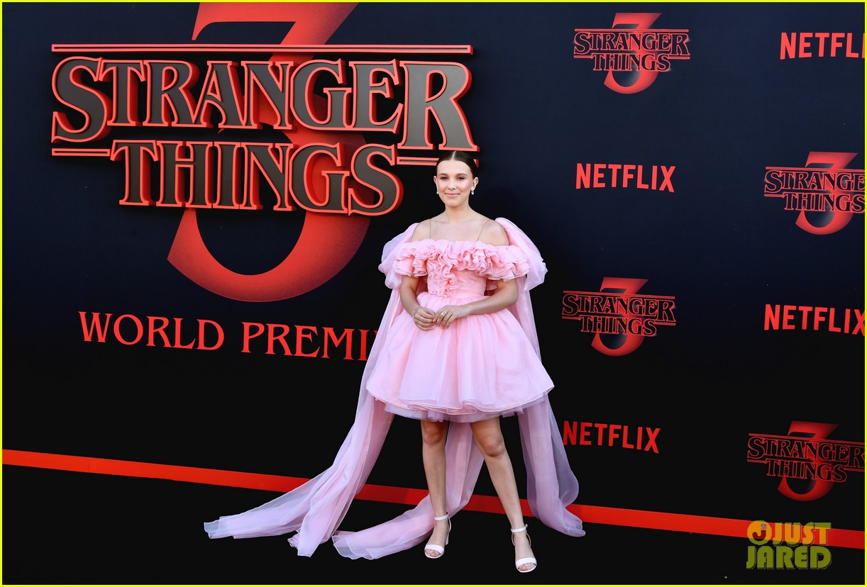 Millie Bobby Brown & the 'Stranger Things' Cast Celebrate Season 3!