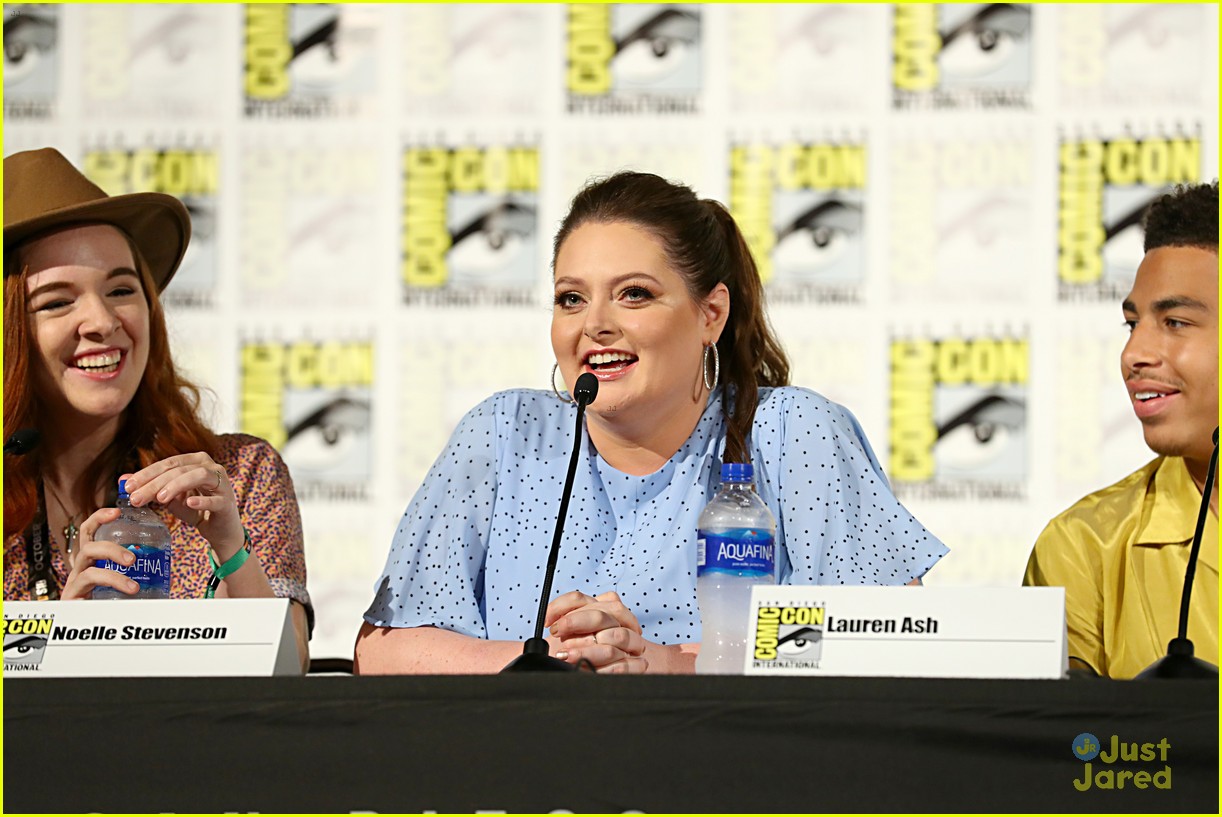 Aimee Carrero Debuts Season 3 Trailer For 'She-Ra and the Princesses of Power' at Comic-Con - Watch Now!