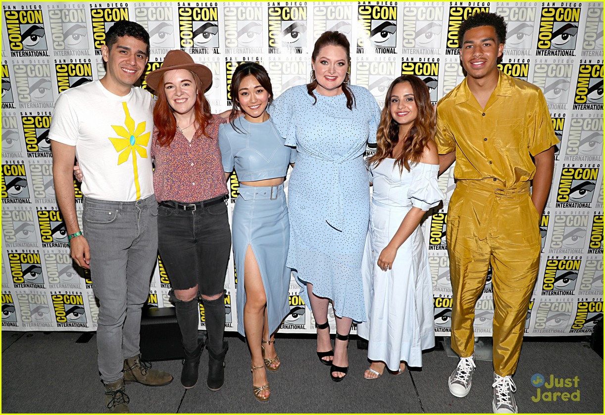 Aimee Carrero Debuts Season 3 Trailer For 'She-Ra and the Princesses of Power' at Comic-Con - Watch Now!