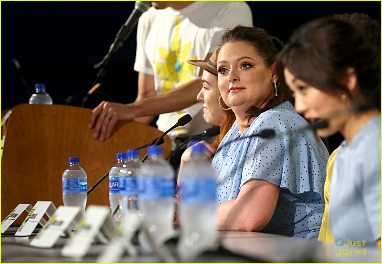 Aimee Carrero Debuts Season 3 Trailer For 'She-Ra and the Princesses of Power' at Comic-Con - Watch Now!