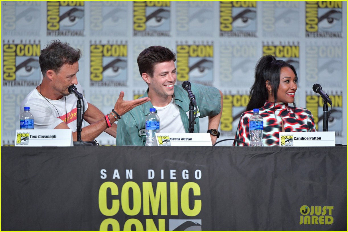 Grant Gustin Joins 'The Flash' Co-Stars at Comic Con 2019!