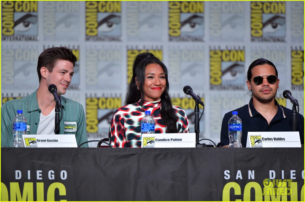 Grant Gustin Joins 'The Flash' Co-Stars at Comic Con 2019!