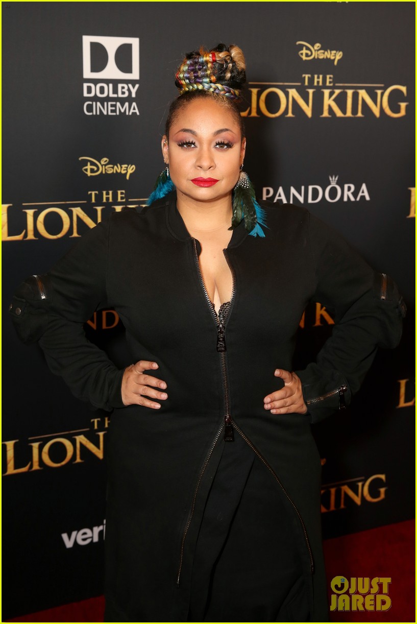 Chloe & Halle Bailey Join Yara Shahidi at 'The Lion King' Premiere!