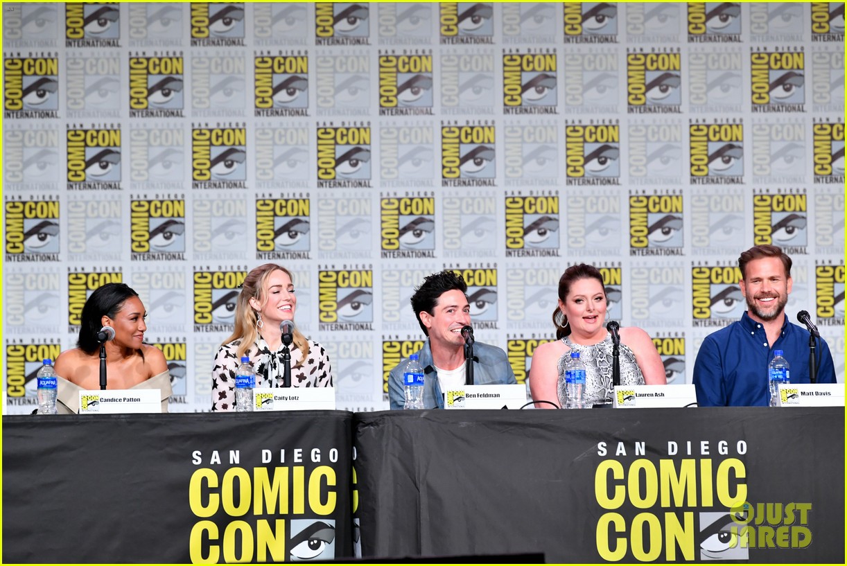 Legends of Tomorrow's Caity Lotz Will Make Directorial Debut in Season 5