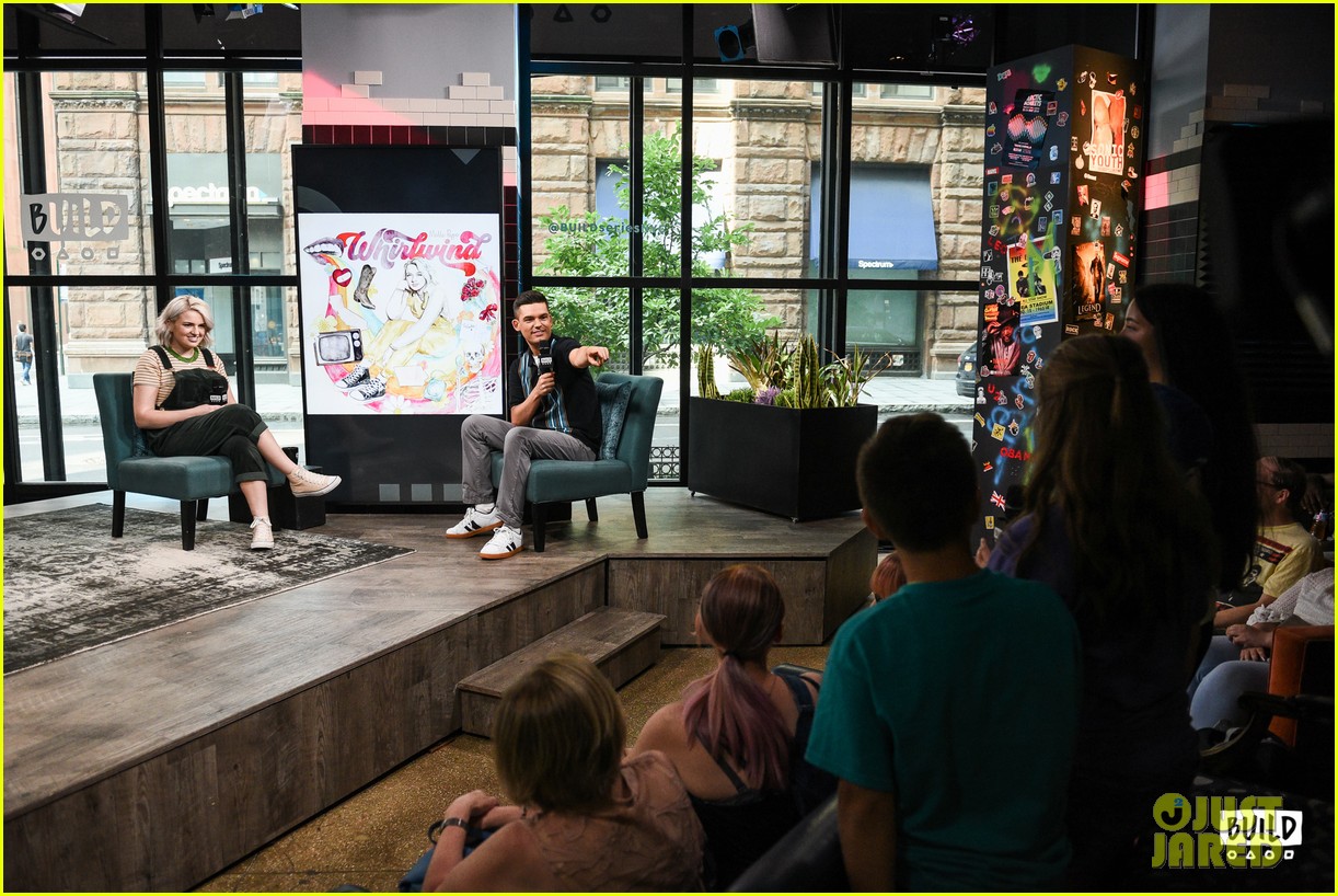 Maddie Poppe Reveals Ryan Seacrest Wasn't There When She Got Her Golden Ticket After 'American Idol' Audition