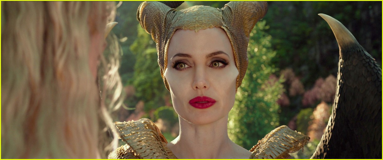 Elle Fanning Is Aurora in 'Maleficent: Mistress of Evil' Trailer - Watch!