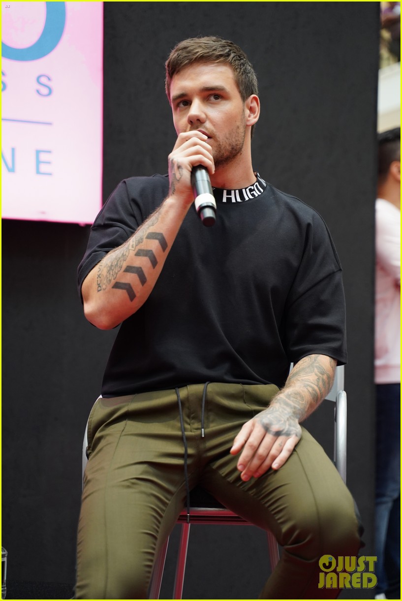 Liam Payne Promotes New Hugo Boss Collection in Miami!