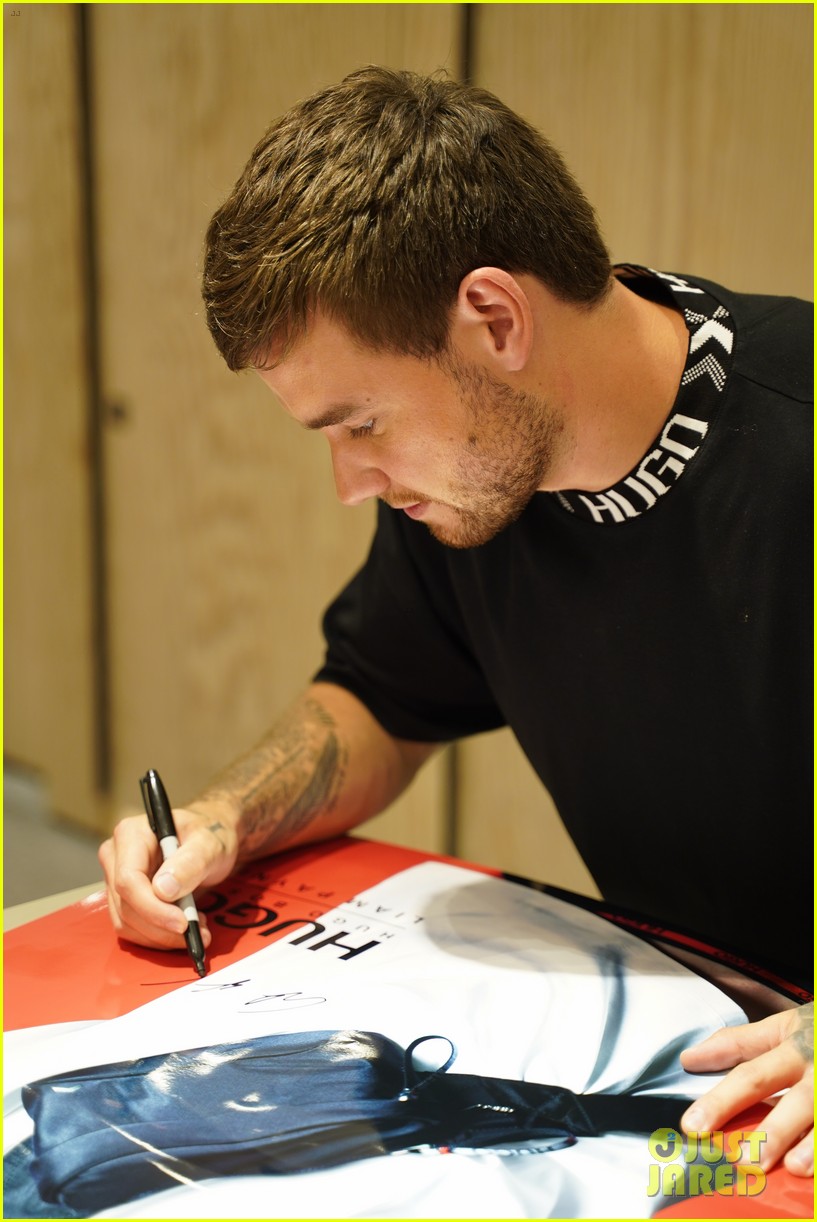 Liam Payne Promotes New Hugo Boss Collection in Miami!