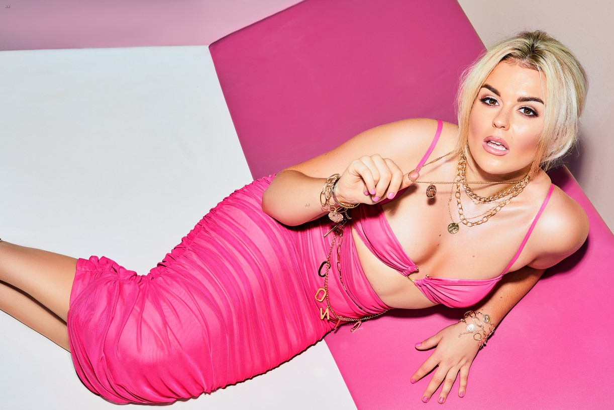 Tallia Storm Stars in Miss Pap's New Fashion Campaign - See It Here!