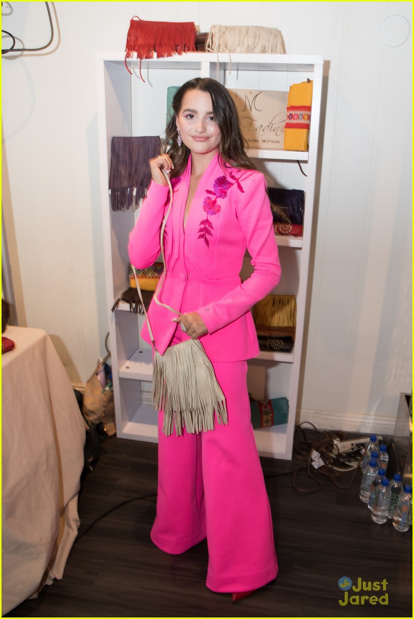 Asher Angel Had The Cutest Congrats Message For Girlfriend Annie LeBlanc After The Teen Choice Awards 2019