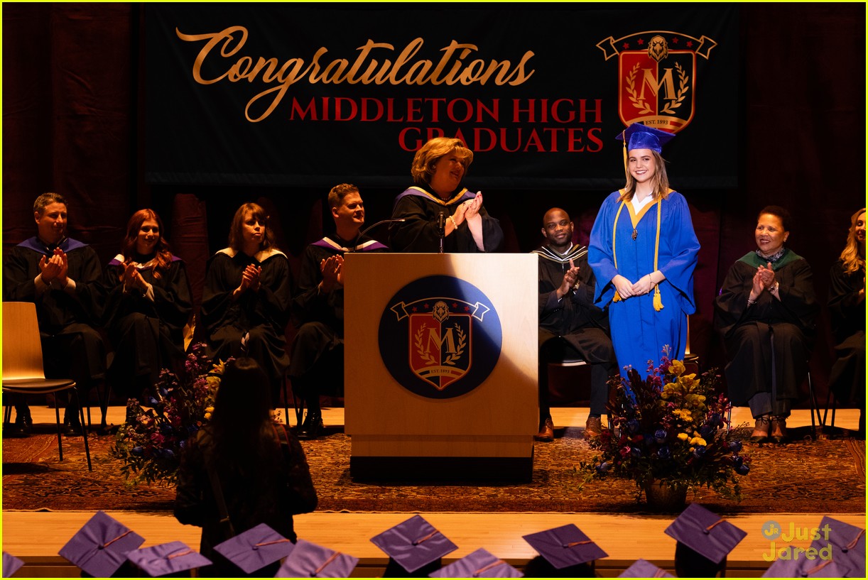 Bailee Madison 100% Cried While Giving Her Graduation Speech on 'Good Witch'