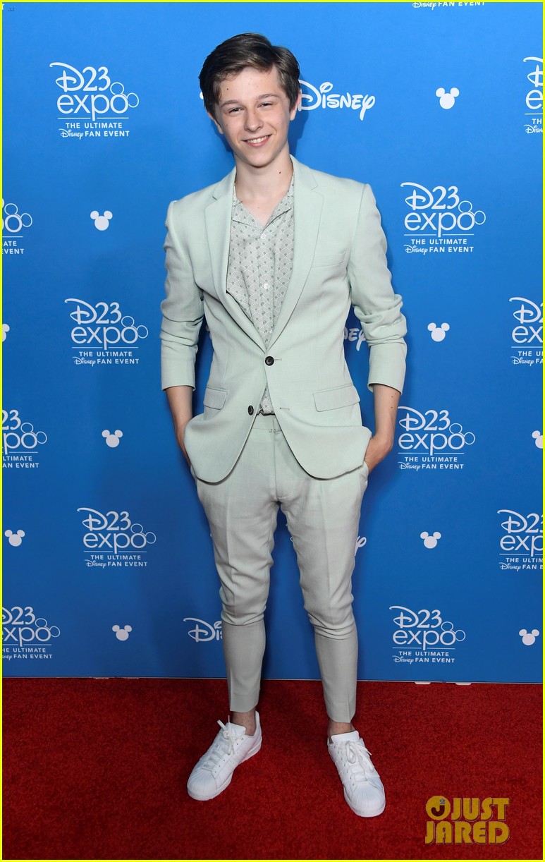 Grace VanderWaal & Graham Verchere Preview 'Stargirl' at D23!