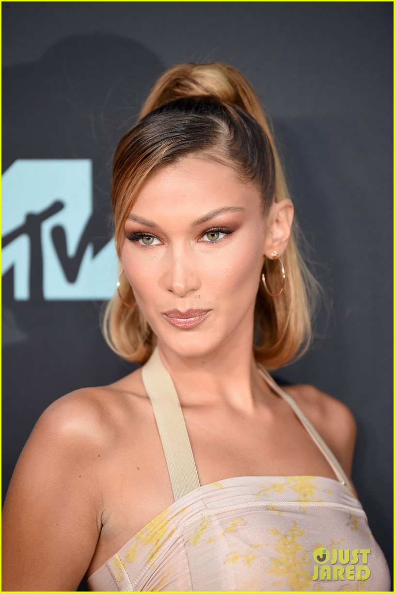 The Hadid Sisters Coordinated Their Looks for MTV VMAs 2019!