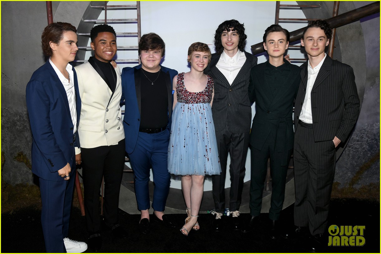 Sophia Lillis Premieres 'It Chapter Two' With Wyatt Oleff, Finn Wolfhard & More in LA!