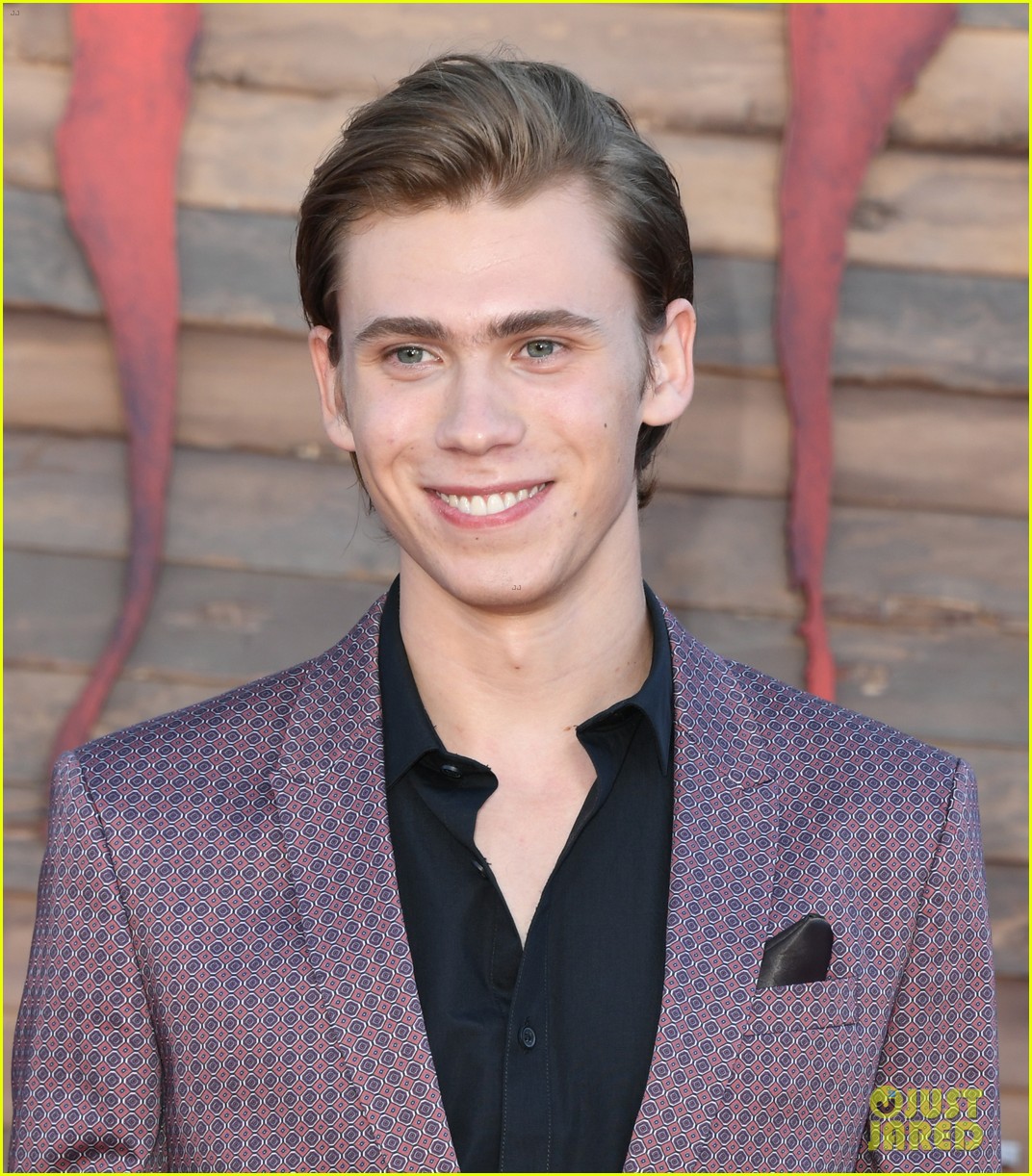 Sophia Lillis Premieres 'It Chapter Two' With Wyatt Oleff, Finn Wolfhard & More in LA!