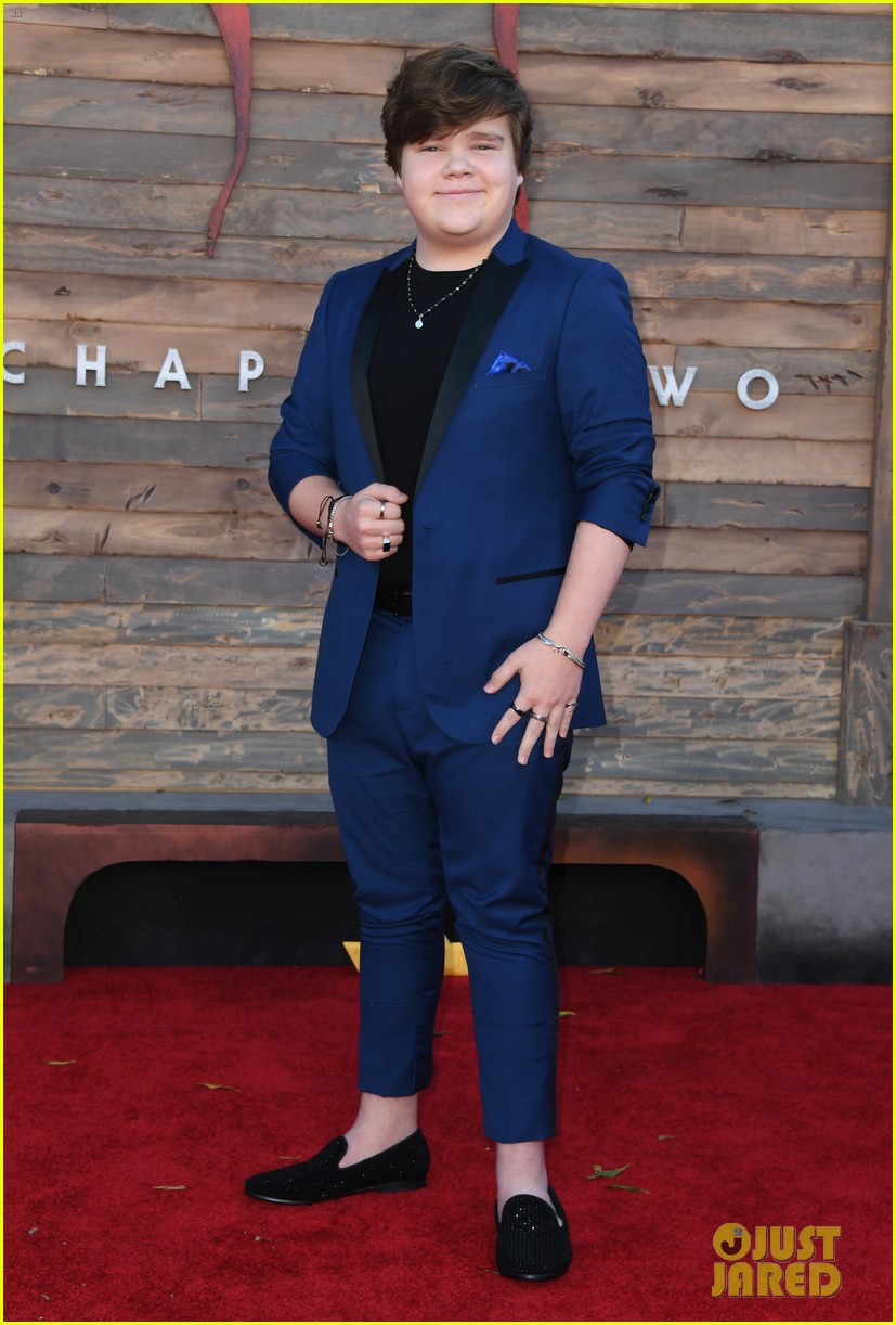 Sophia Lillis Premieres 'It Chapter Two' With Wyatt Oleff, Finn Wolfhard & More in LA!