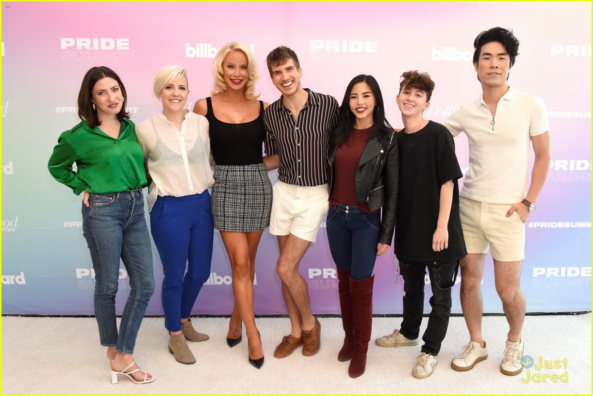 Veronica & Vanessa Merrell Join Joey Graceffa For His 'Escape The Night' Escape Room