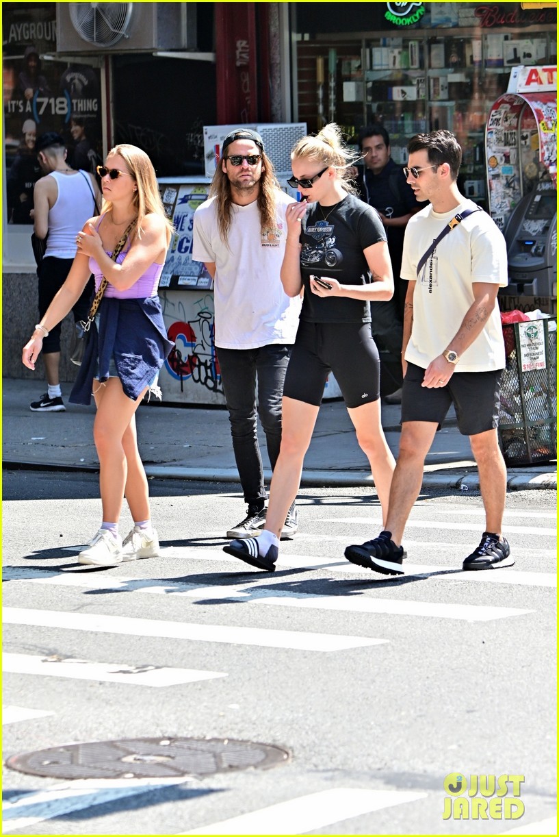 Joe Jonas Spends His Morning with His Brother & Wife!