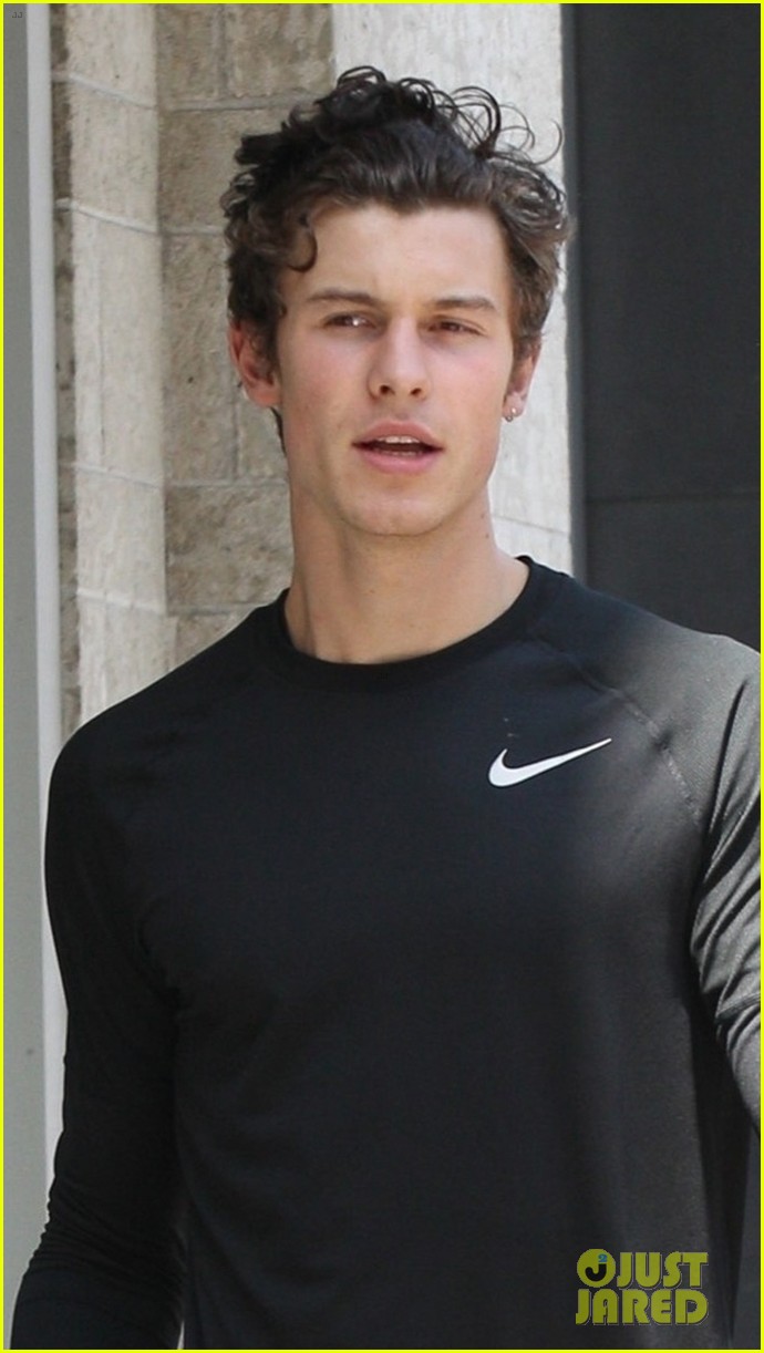 Shawn Mendes Looks Hot After a Workout in Boston While on Tour!