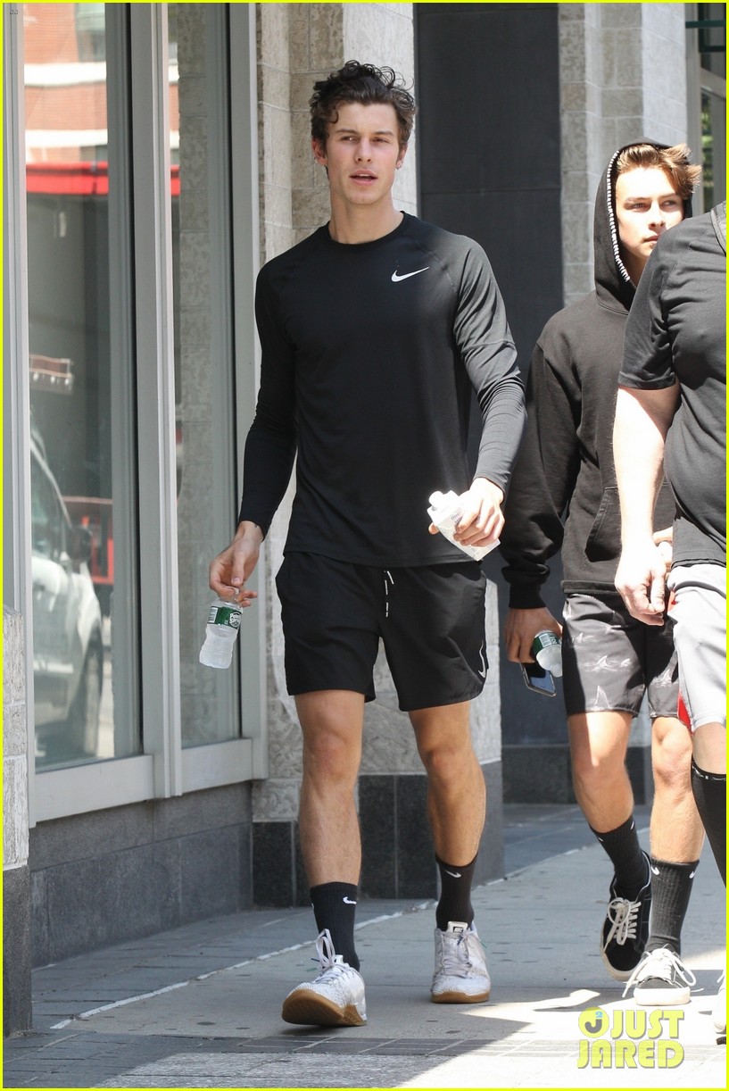 Shawn Mendes Looks Hot After a Workout in Boston While on Tour!