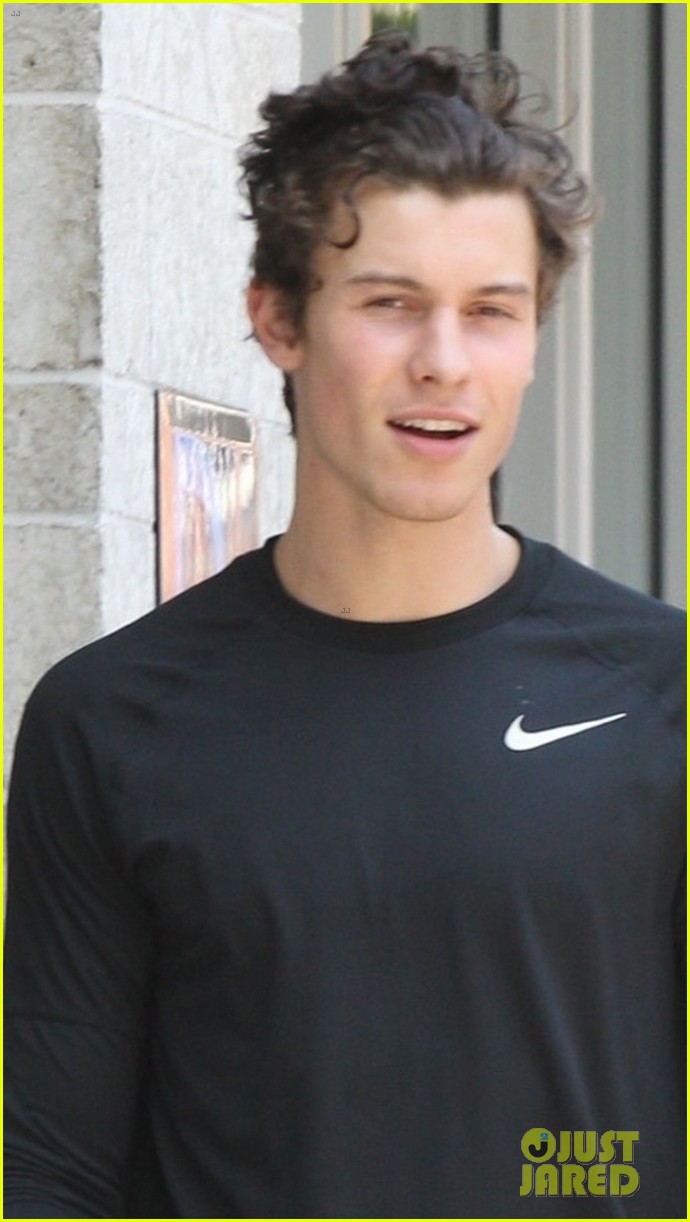 Shawn Mendes Looks Hot After a Workout in Boston While on Tour!