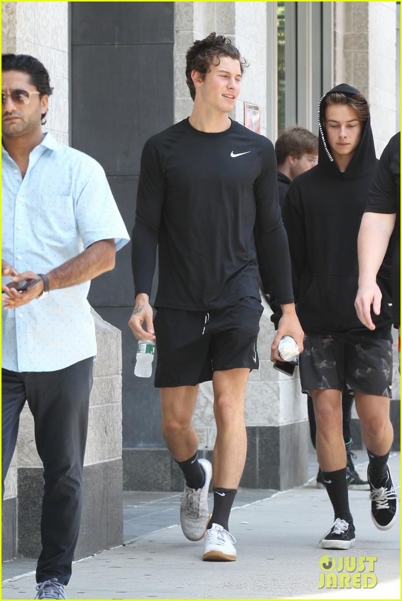 Shawn Mendes Looks Hot After a Workout in Boston While on Tour!