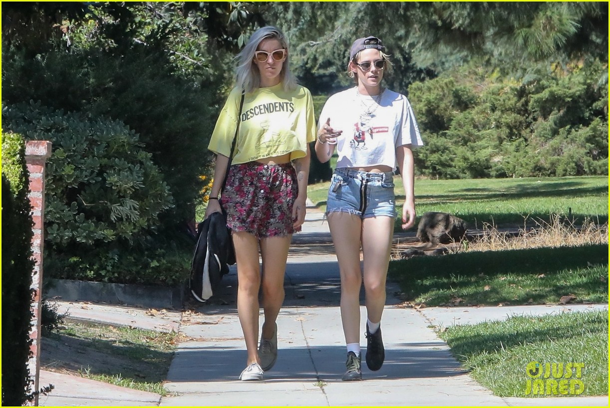 Kristen Stewart Spends Monday Morning with New Girlfriend Dylan Meyer