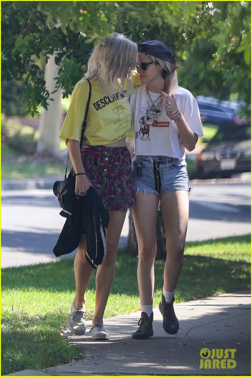 Kristen Stewart Spends Monday Morning with New Girlfriend Dylan Meyer