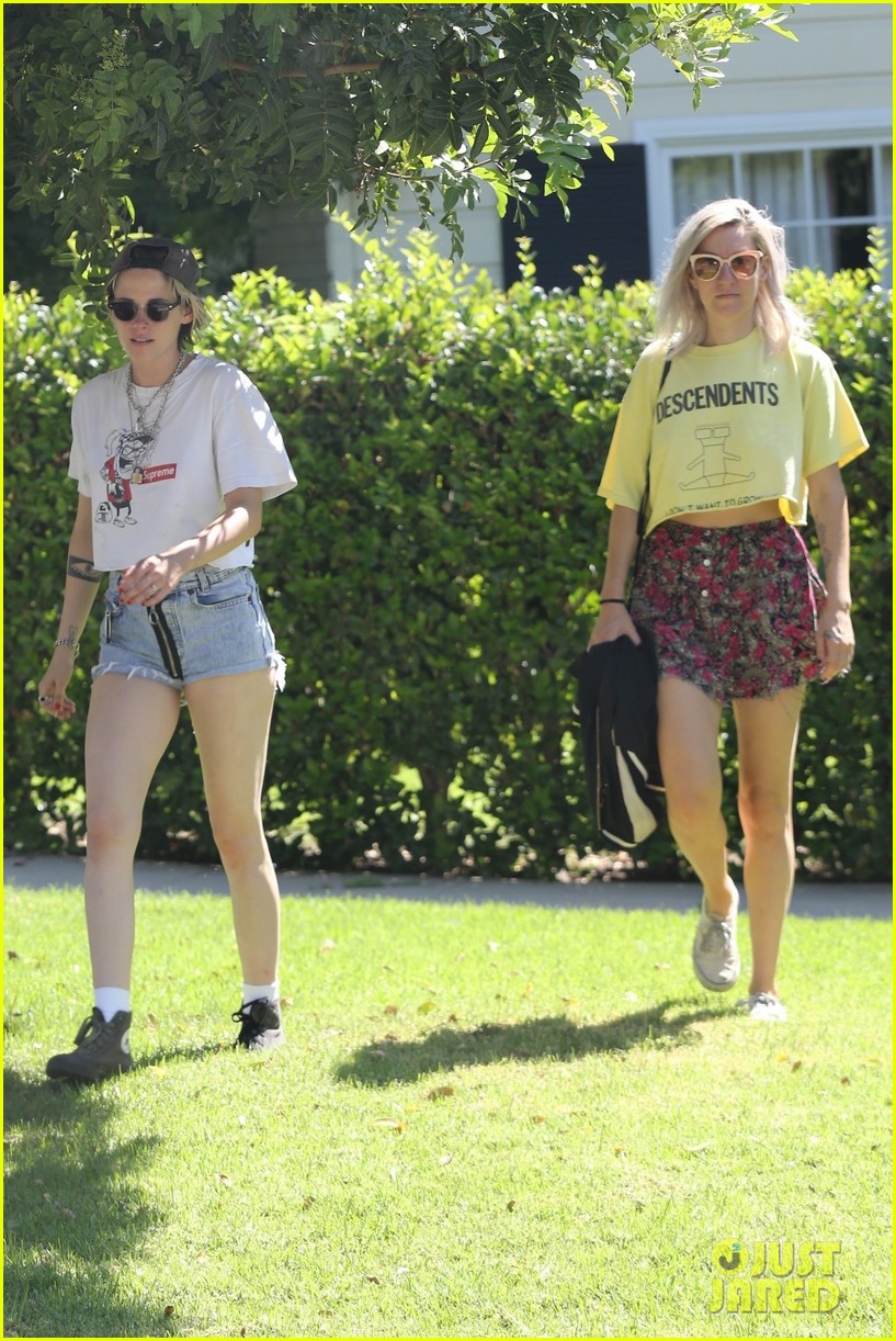 Kristen Stewart Spends Monday Morning with New Girlfriend Dylan Meyer