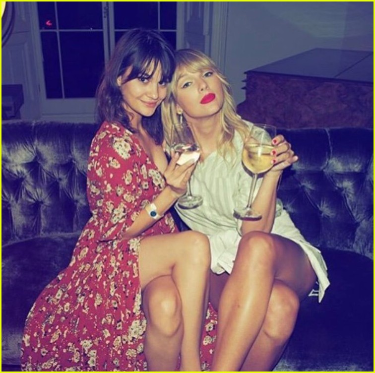 Taylor Swift Has Fun With Fans in 'Lover' Secret Session Photos!