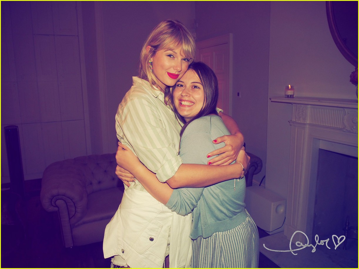 Taylor Swift Has Fun With Fans in 'Lover' Secret Session Photos!