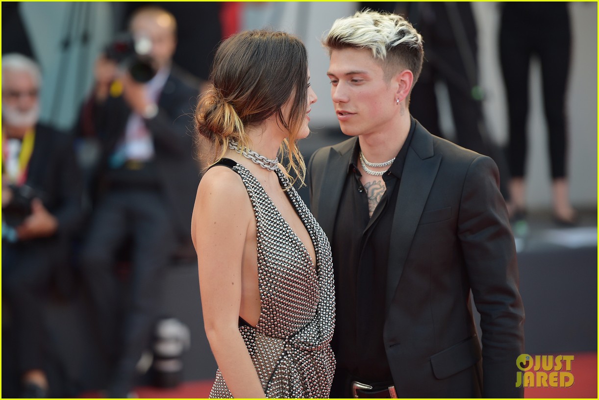 Bella Thorne Makes Her Venice Film Festival Debut with Boyfriend Benjamin Mascolo