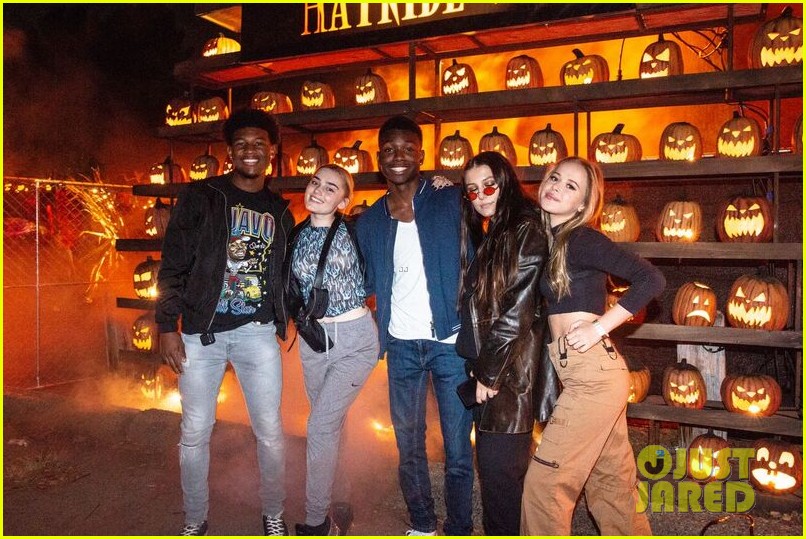 Euphoria's Storm Reid & Sydney Sweeney Get First Look at LA's Haunted Hayride!