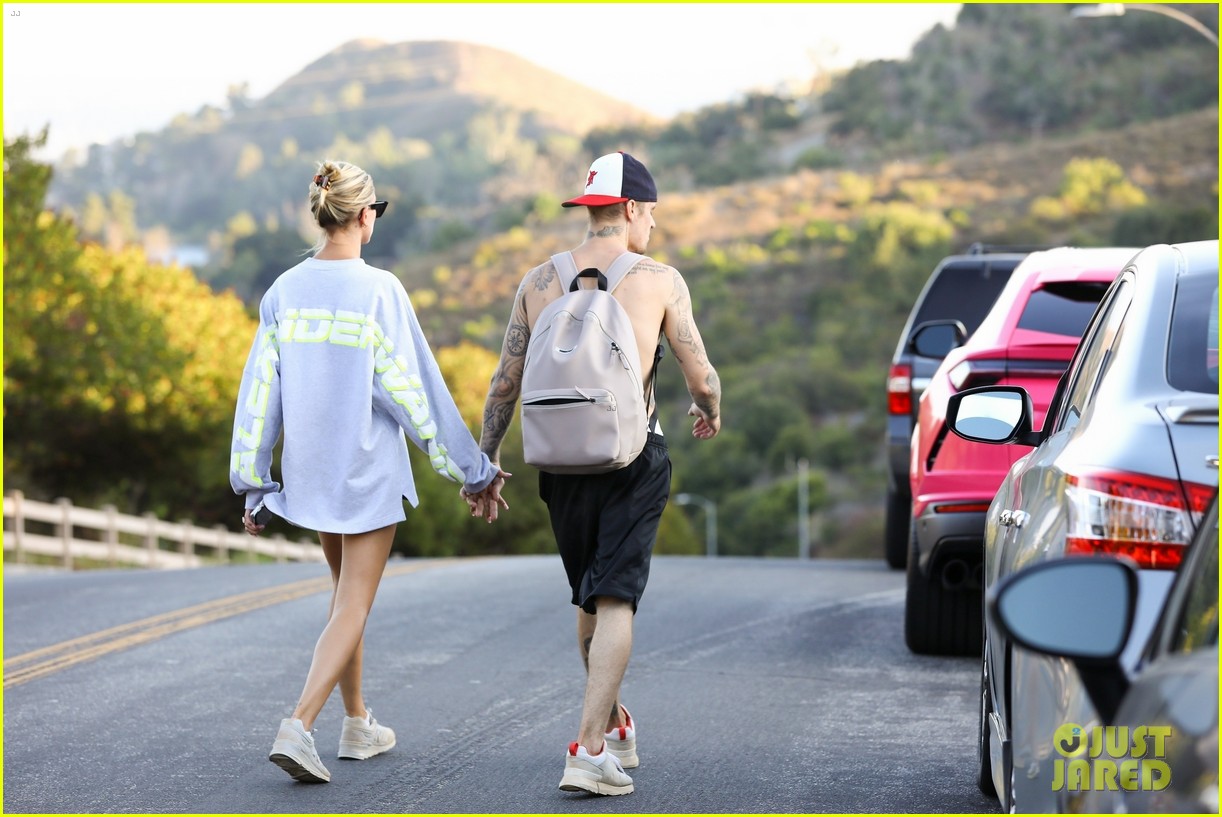Shirtless Justin Bieber & Wife Hailey Hold Hands on Hike!