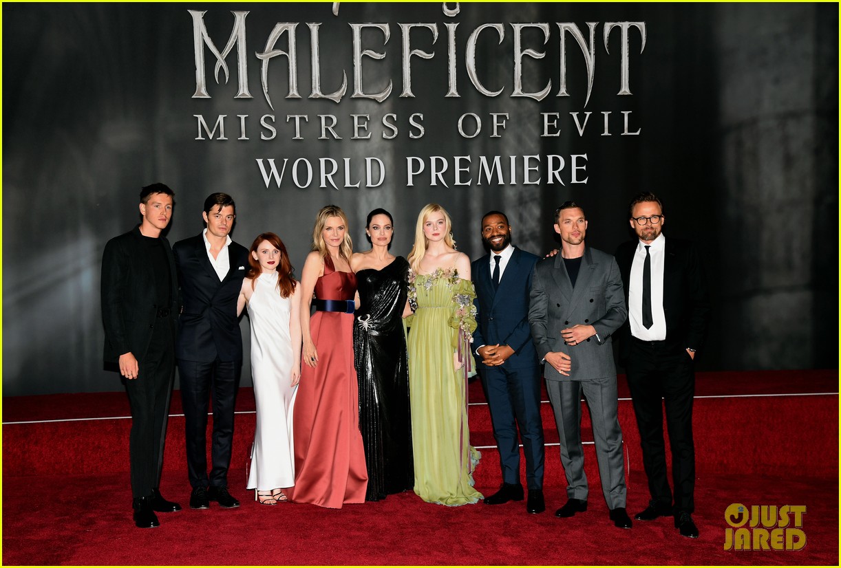 Elle Fanning Glows in Green Floral Dress at 'Maleficent 2' Premiere