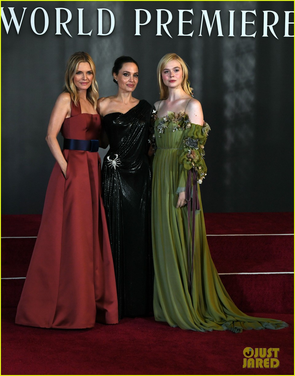 Elle Fanning Glows in Green Floral Dress at 'Maleficent 2' Premiere