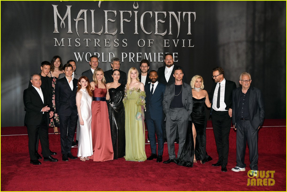 Elle Fanning Glows in Green Floral Dress at 'Maleficent 2' Premiere