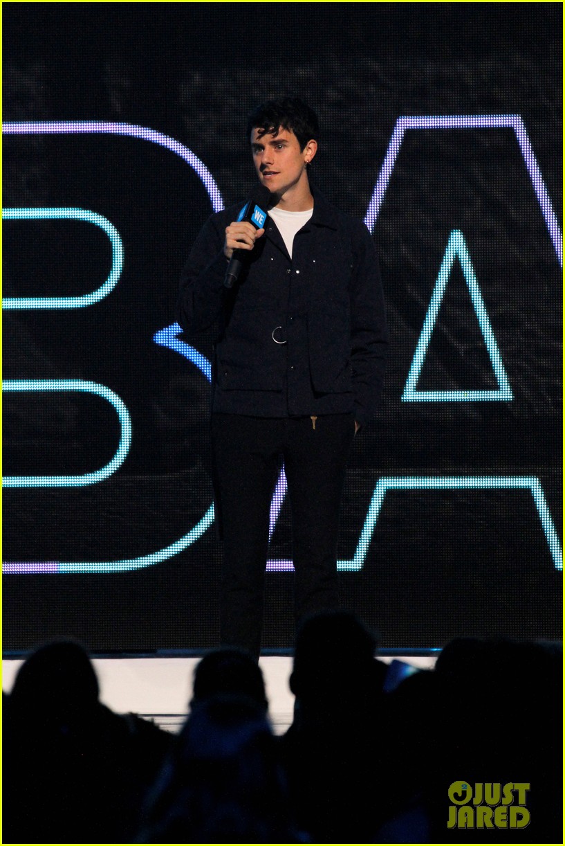 Jenna Ortega, Navia Robinson & Jordan Fisher Take The Stage at WE Day Toronto