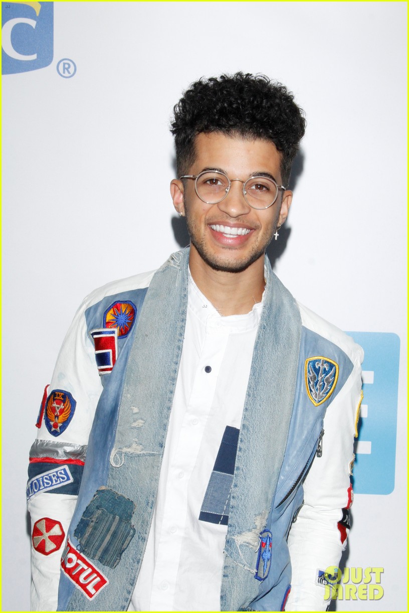 Jenna Ortega, Navia Robinson & Jordan Fisher Take The Stage at WE Day Toronto