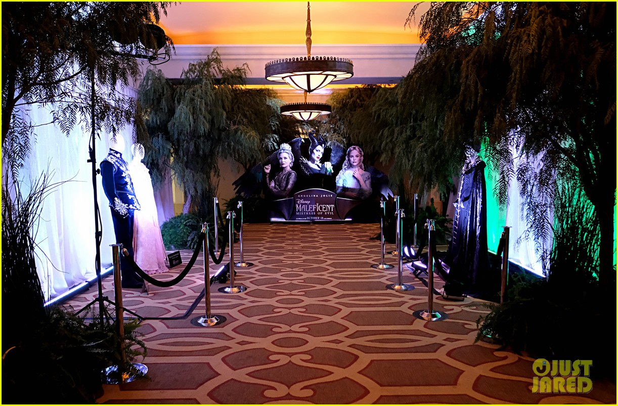 Elle Fanning & Harris Dickinson Join 'Maleficent' Stars at Beverly Hills Press Conference